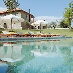 Oliveiras Village — Farmház