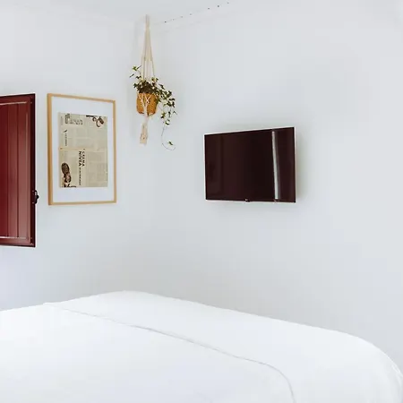 Alojamento de Turismo Rural Oliveiras Village — *