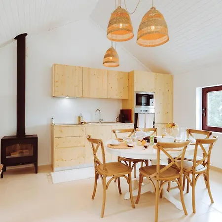 Alojamento de Turismo Rural Oliveiras Village — *