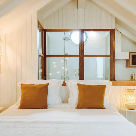 Alojamento de Turismo Rural Oliveiras Village — *