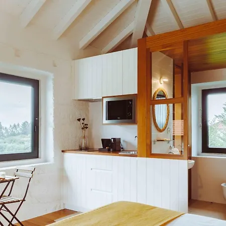 Alojamento de Turismo Rural Oliveiras Village — *