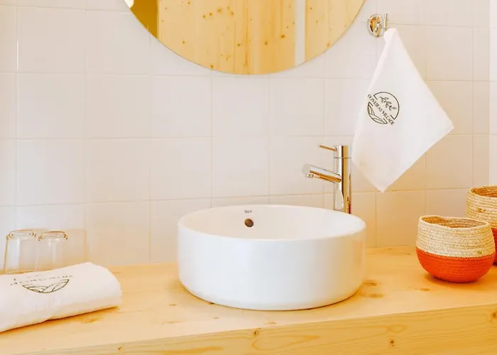 Oliveiras Village — * Amarante